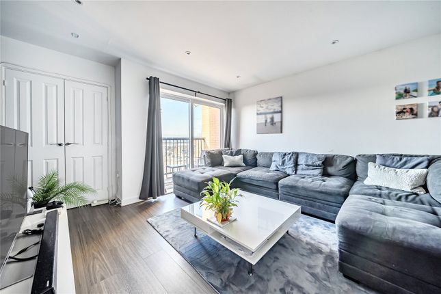 22, Falcon Way, Berkshire photo 4
