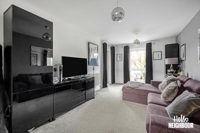 Flat to rent in Summit House, Harbledown Place, Orpington