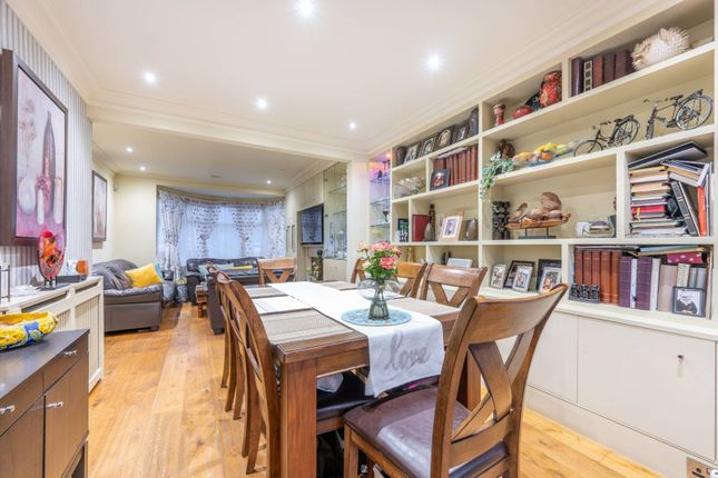 Whitton Avenue West, Greenford photo 2