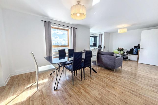Flat 101 Burford Wharf Apartments, 3 Cam Road, Stratford photo 2