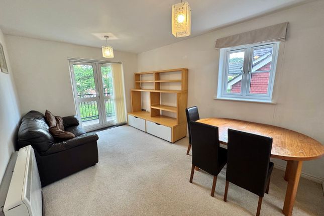 45, School Meadow, Guildford photo 4