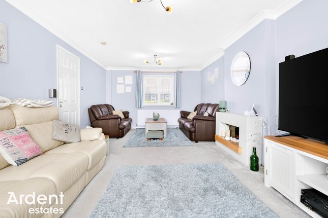 5 Southey Close, Maldon photo 4