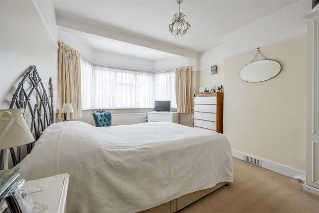 Terraced house for sale in Westview Drive, Woodford Green