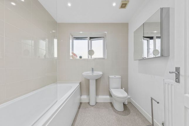 49 Birch Grove, Wigan photo 4