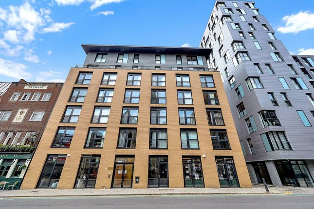 Thumbnail Flat for sale in Eastlight Apartments, Tower Hill, London