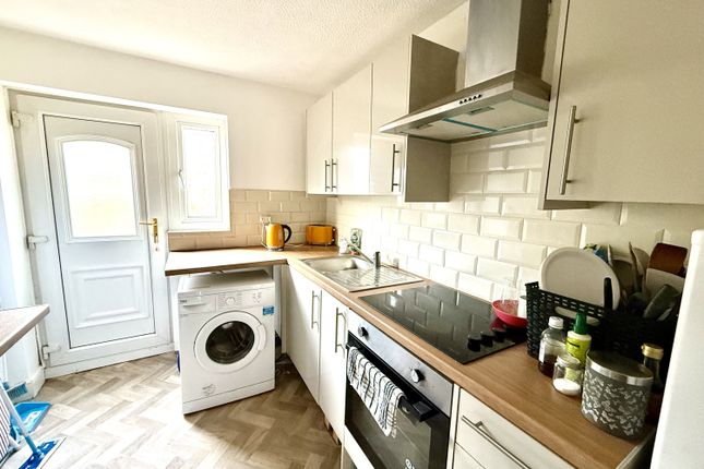 5, Jesmond Mews, Hartlepool photo 2