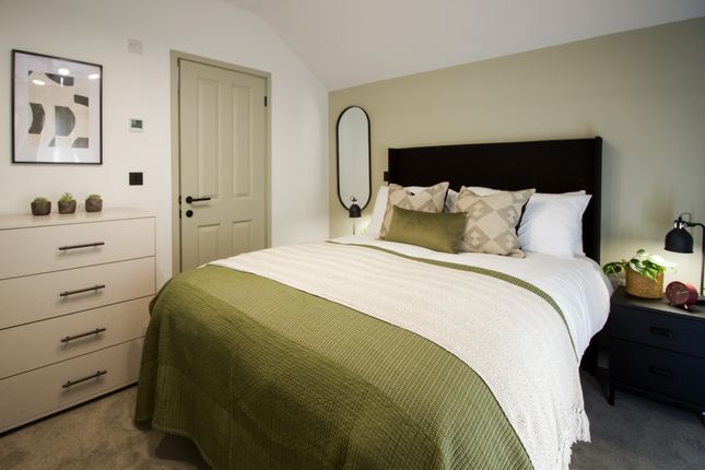 Room 4, 305b, Oxford Road, Berkshire, UK photo 2