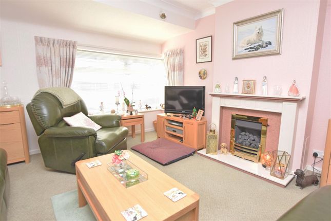 35, Dolwen Road, Old Colwyn, Colwyn Bay photo 4