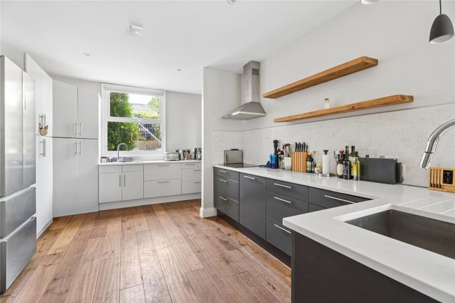 30, Curtis Way, Hertfordshire photo 4
