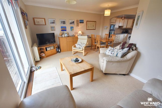 75, Puffin Way, Haverfordwest photo 3