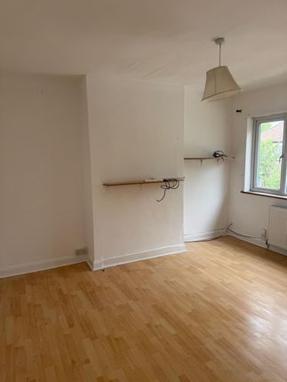 20 Alexandra Close, HARROW photo 2