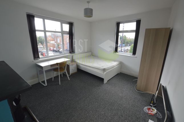 Flat to rent in Clarendon Park Road, Leicester