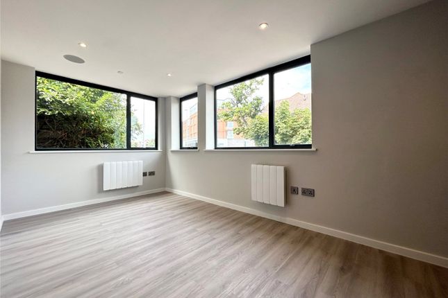 Flat 16,, Ascot House, Wokingham photo 2
