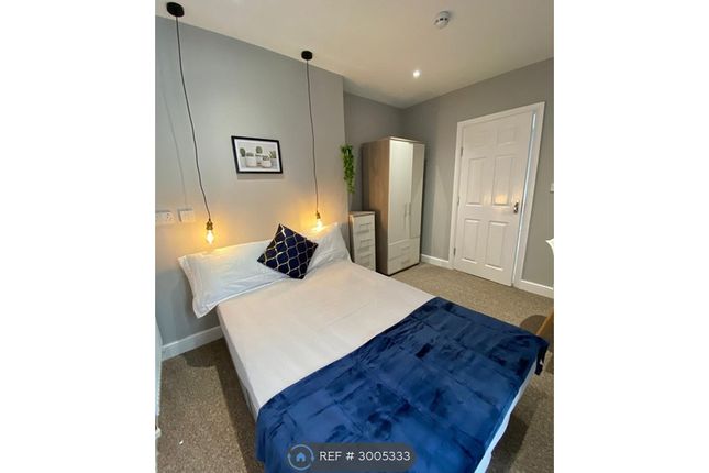 1-bed house on Cheviot Road, Slough, £100/mo