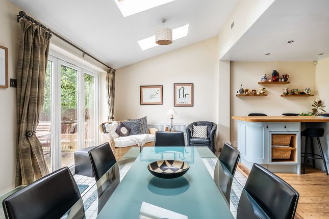 28 Pope Road, Bromley photo 4