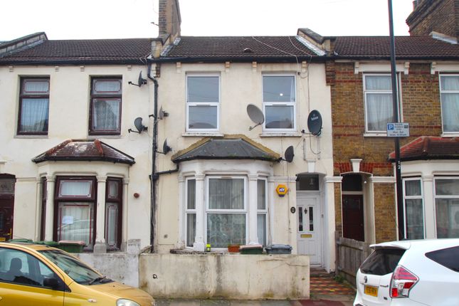 Thumbnail Flat for sale in Selsdon Road, Upton Park