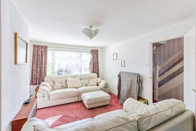 Balham Close, Rushden photo 3