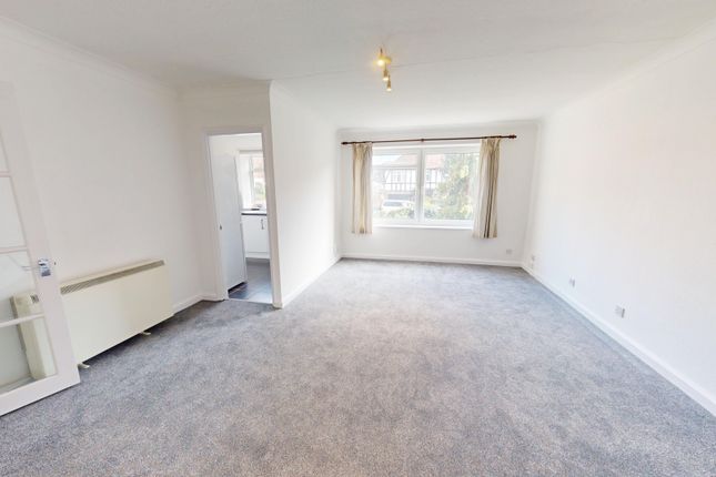 Flat 46, Coniston Court, Holland Road, Hove photo 3