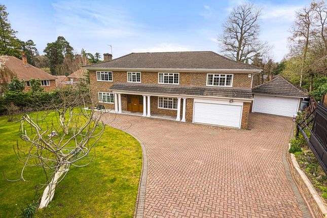 Thumbnail Detached house for sale in Sunninghill, Berkshire