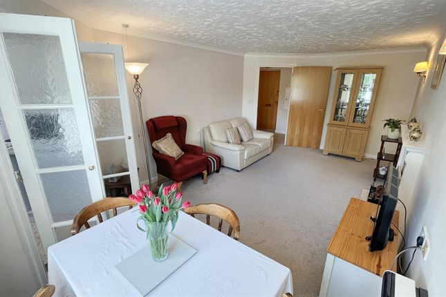 Flat 30 Sorrento Court, Wake Green Road, Birmingham photo 4
