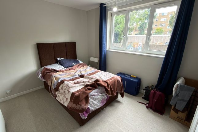 284, Wood Vale, London photo 2
