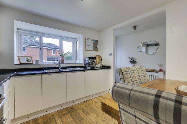 78, Parkland View, Leeds photo 4