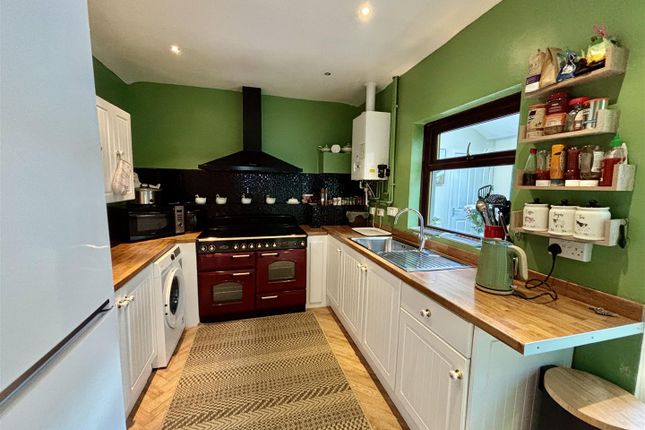 43, Station Road, Llanelli photo 4