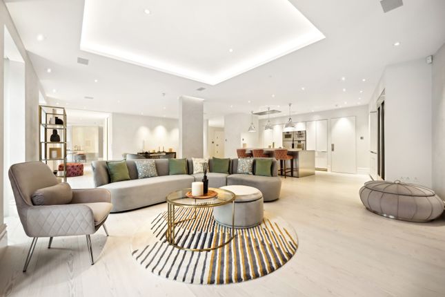 Thumbnail Flat for sale in Faraday House, 30 Blandford Street, London