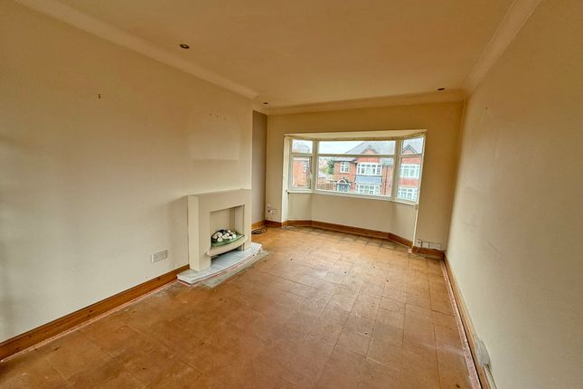 8a, Fieldstead Crescent, Scarborough photo 2