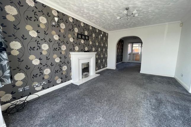 2 Granville Court, Esplanade, Hornsea photo 4