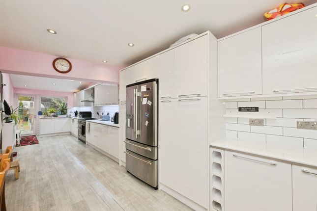271, Little Brays, HARLOW photo 3