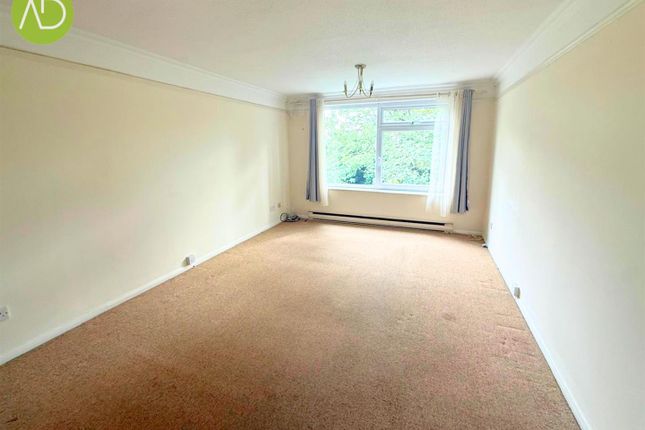 24, Woodgrange Court, Hoddesdon photo 5