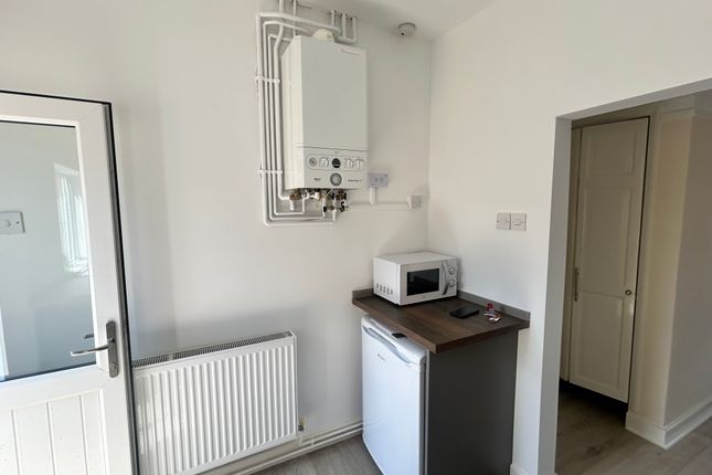16, Alton Road, LEICESTER photo 5