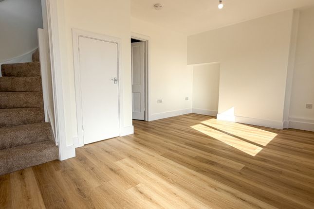 13 Chapel Road, Spooner Row, Norfolk photo 3