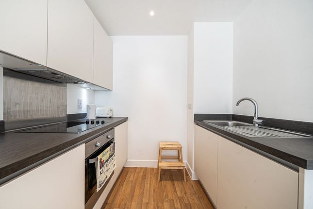Flat 24, 53 Marischal Road, London photo 2