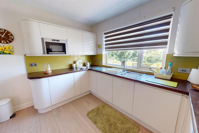 5A, Oakleigh Avenue, Bradford photo 3