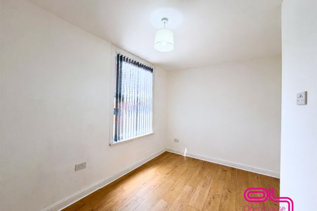Flat 4, 66, St. Georges Road, Bolton photo 2