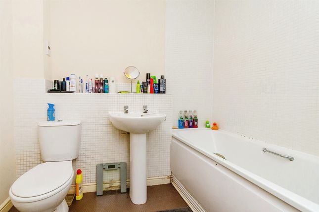 Flat for sale in Old College Drive, Wednesbury