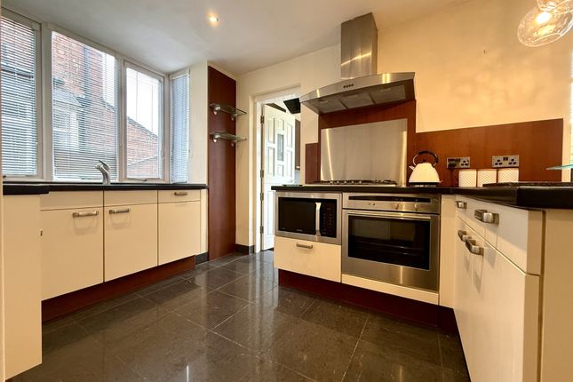 20, Beacon Avenue, Preston photo 3