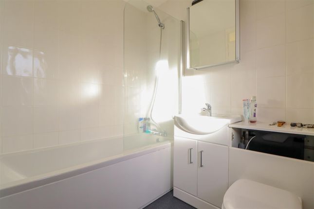 Flat for sale in Windsor Close, Southwater, Horsham