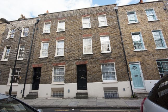 Thumbnail Terraced house to rent in Parfett Street, London, Whitechapel