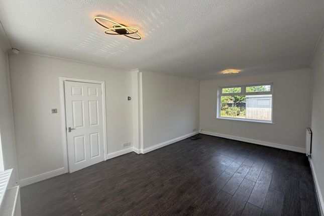 Smillie Close, Peterlee photo 5