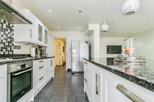 18, Court Hill, South Croydon photo 3