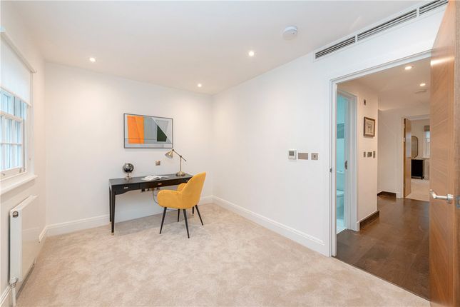 Terraced house to rent in Catherine Place, Westminster, London