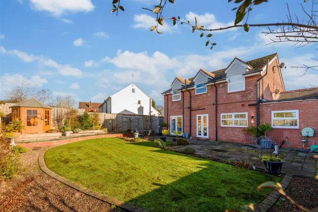 Detached house for sale in Hillview House, Kidderminster Rtoad, Cutnall Green, Droitwich