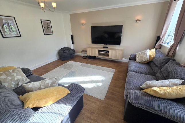 19, Stable Field Way, Great Yarmouth photo 2