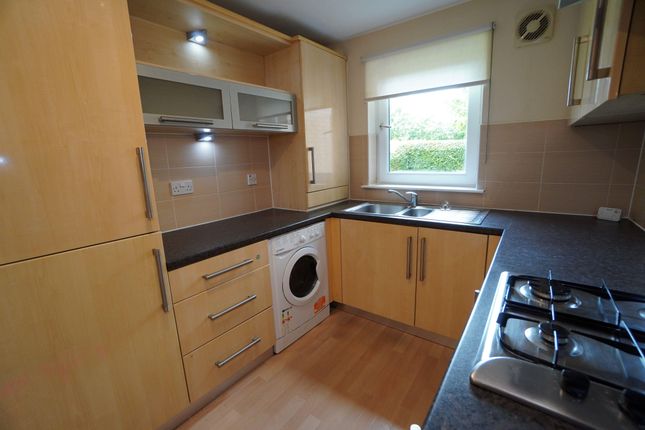 203 Kirkton Avenue, Glasgow photo 4