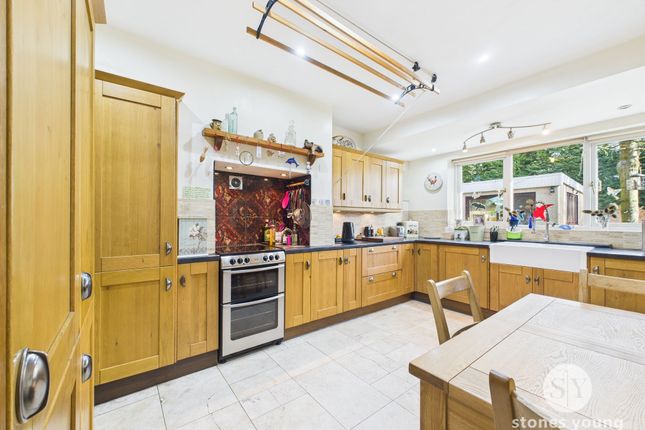 25 Buncer Lane, Blackburn photo 3