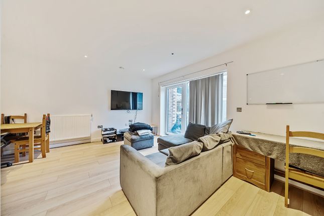 Flat for sale in Woolwich New Road, London