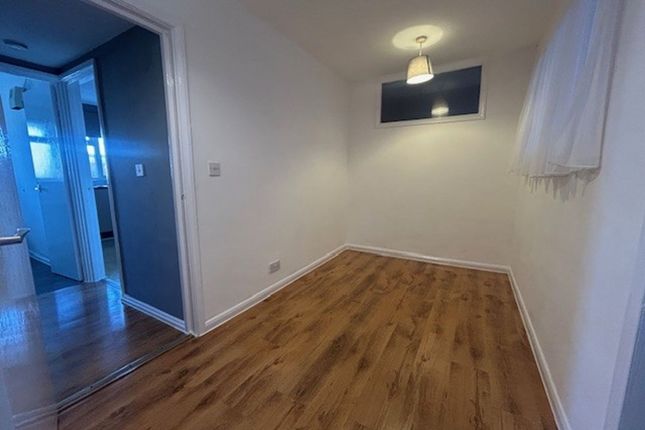 14a Welby Street, Grantham photo 2